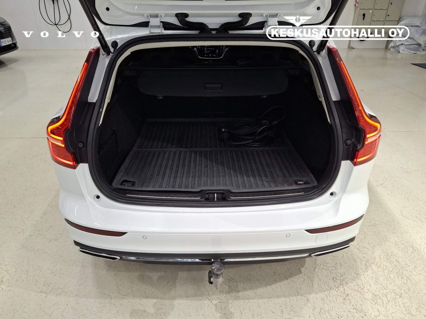 VOLVO V60 2022