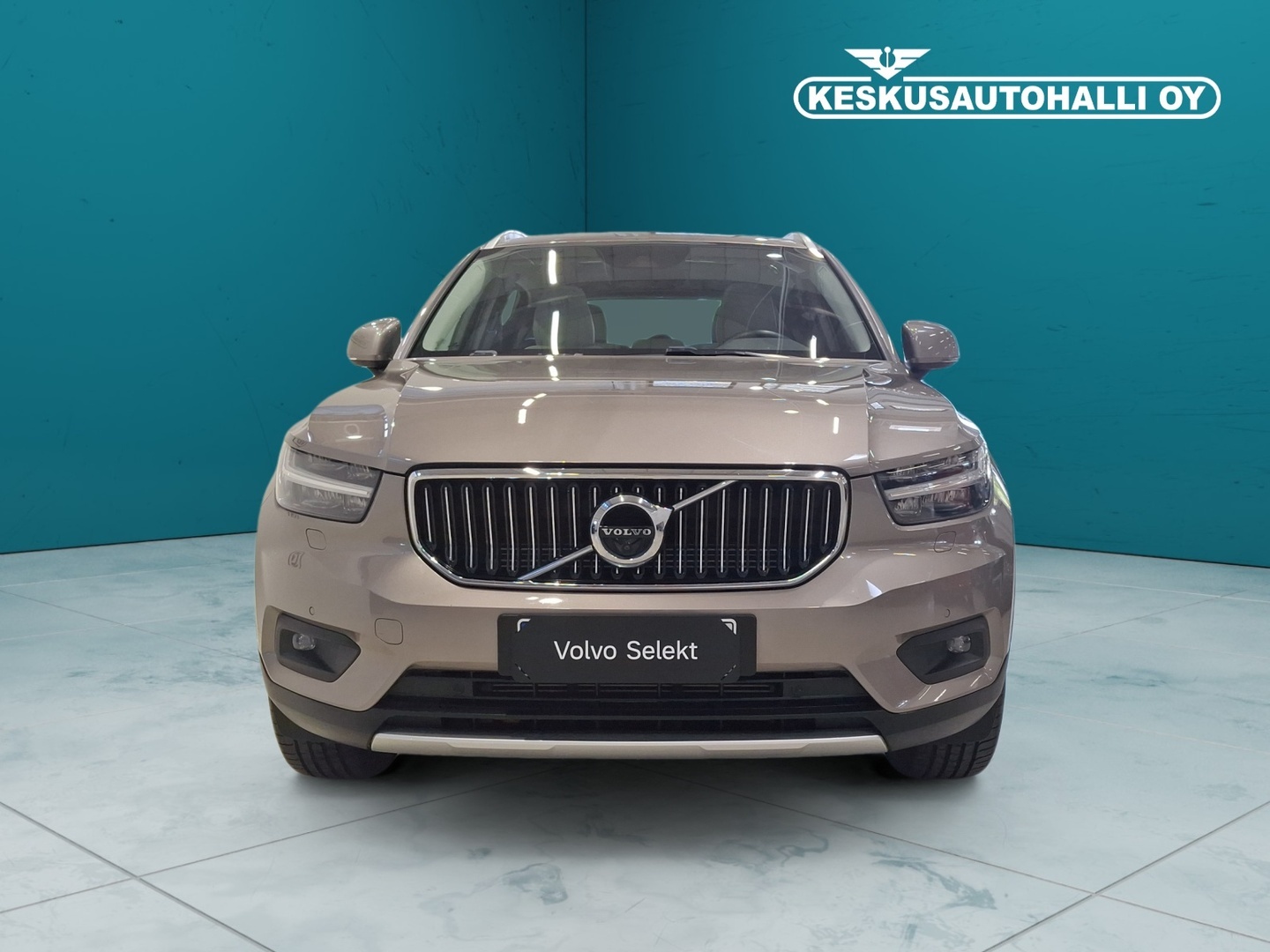 VOLVO XC40 3