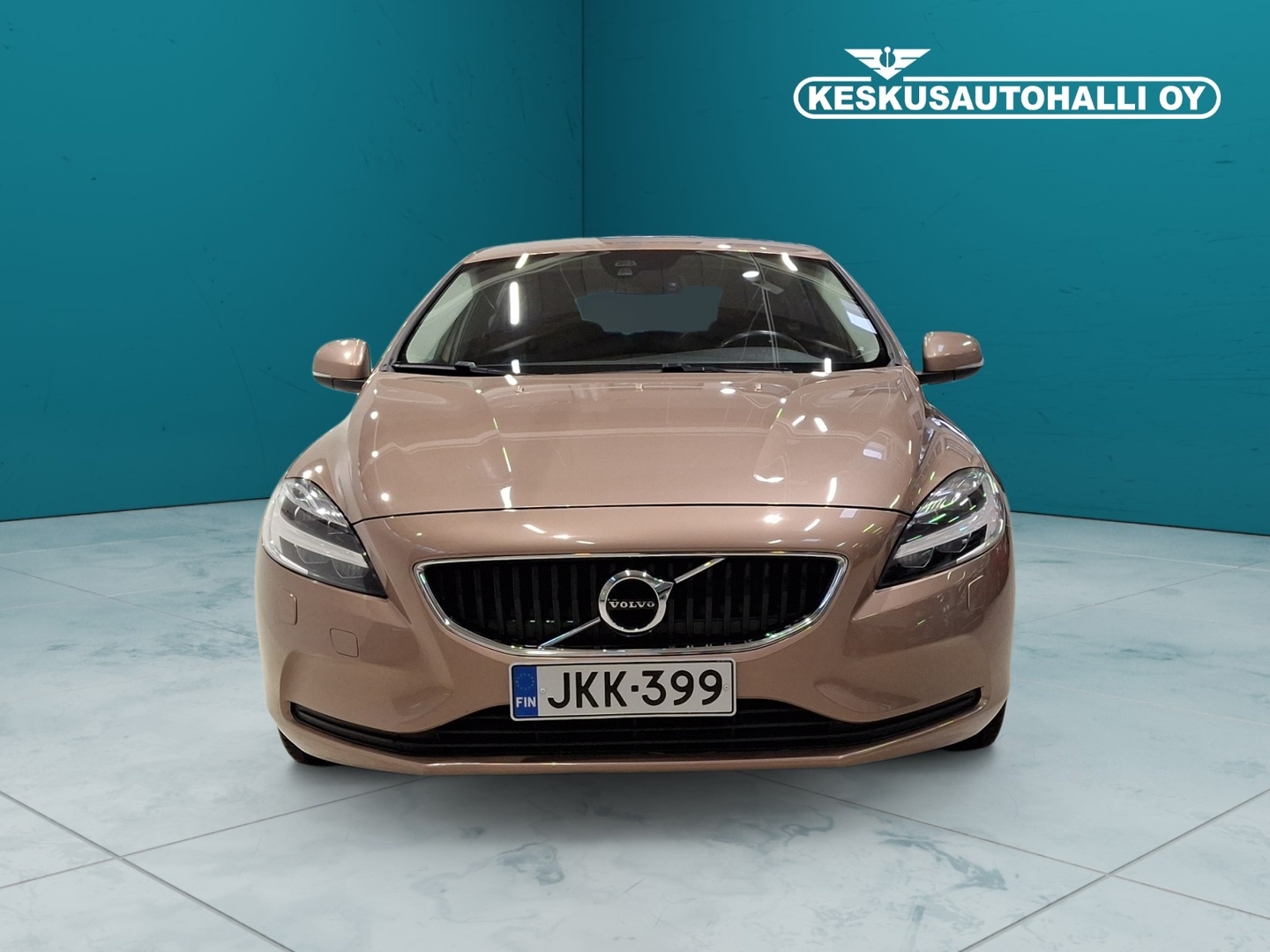 VOLVO V40 2017