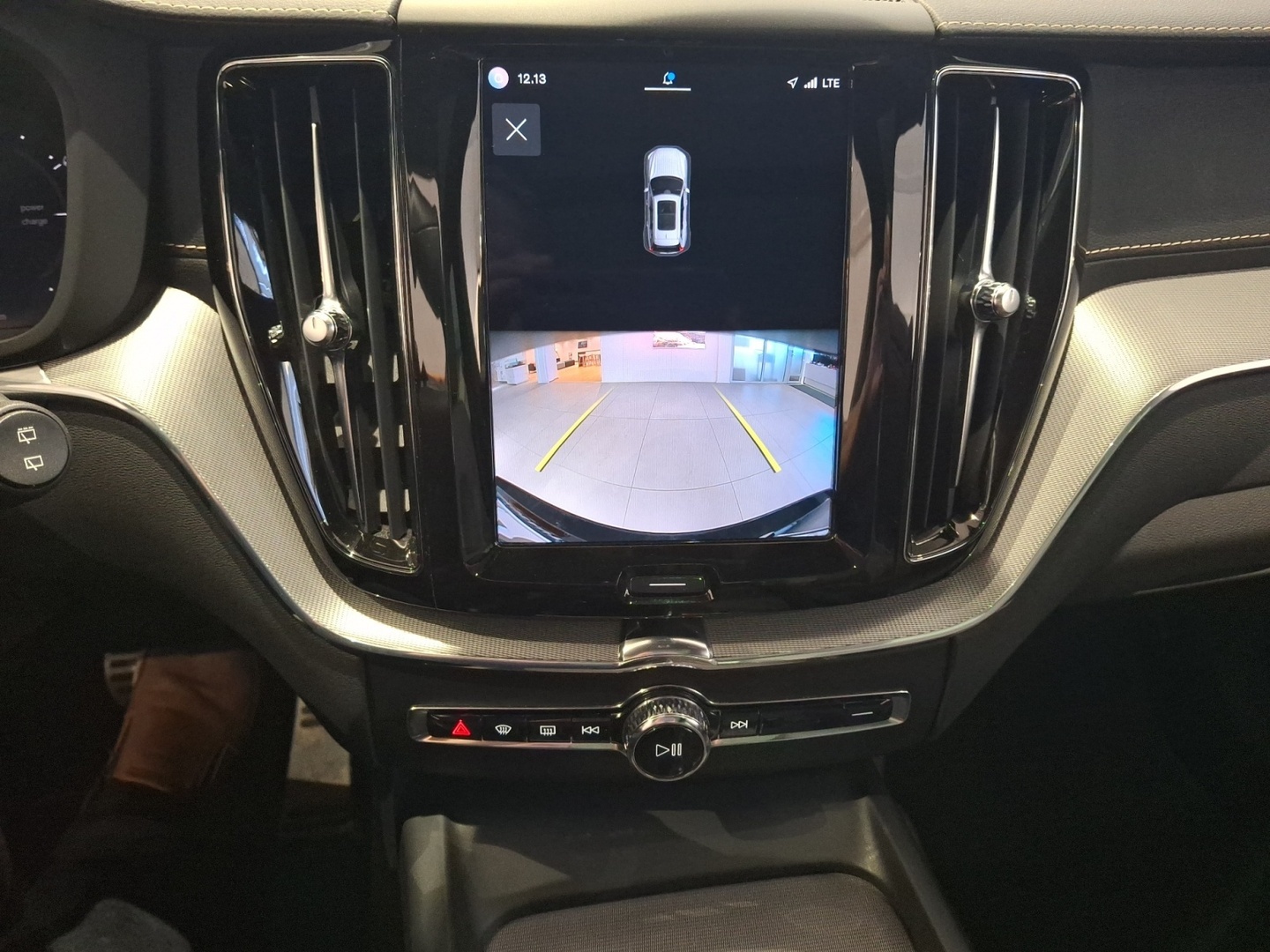 VOLVO XC60 2022