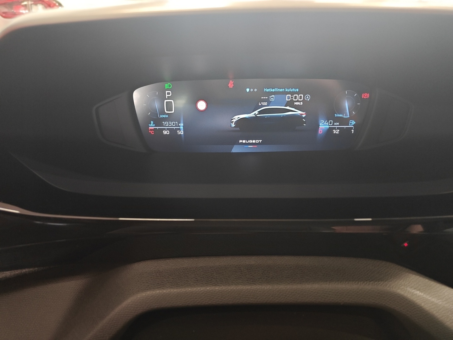 PEUGEOT 408 28