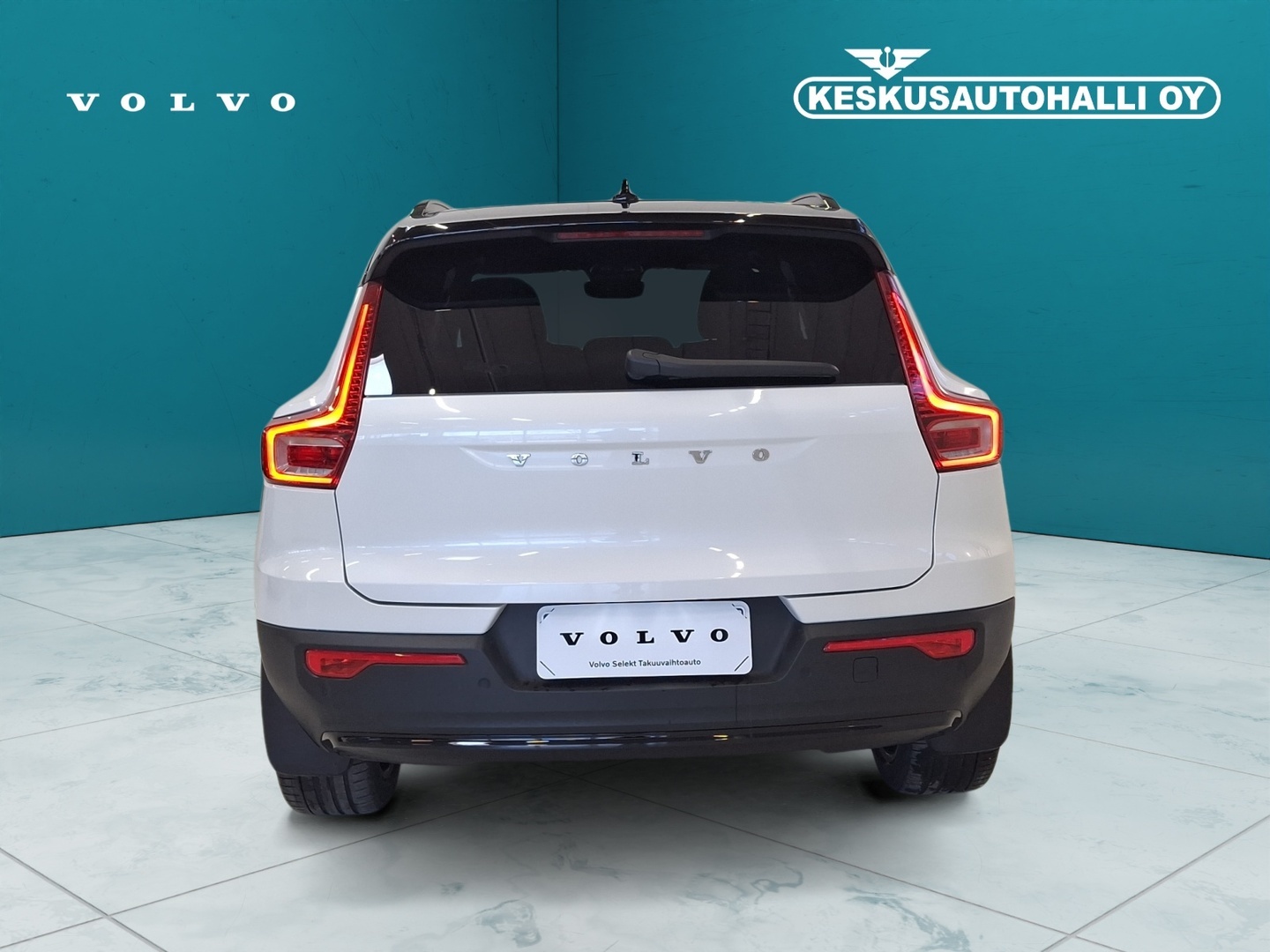 VOLVO EX40 2025