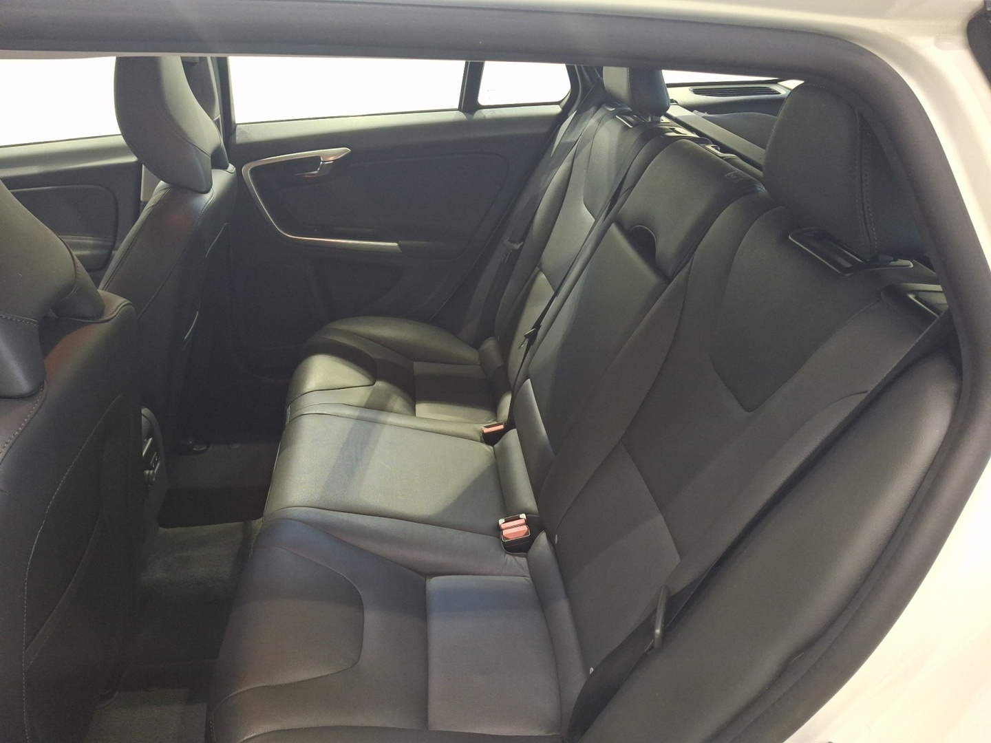 VOLVO V60 2018