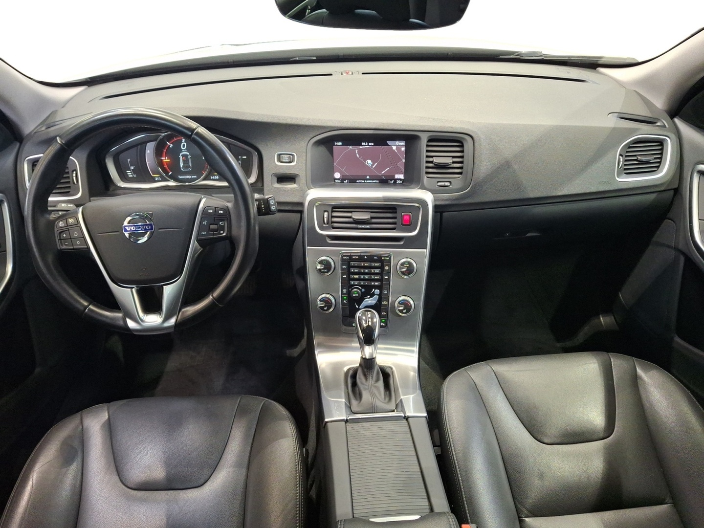 VOLVO V60 2018