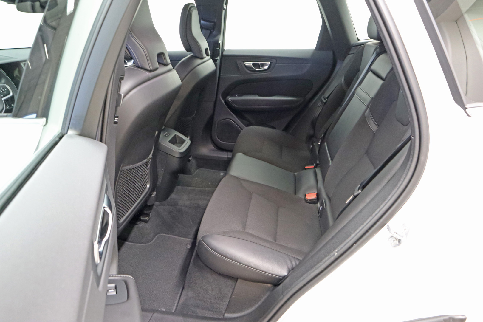 VOLVO XC60 2021
