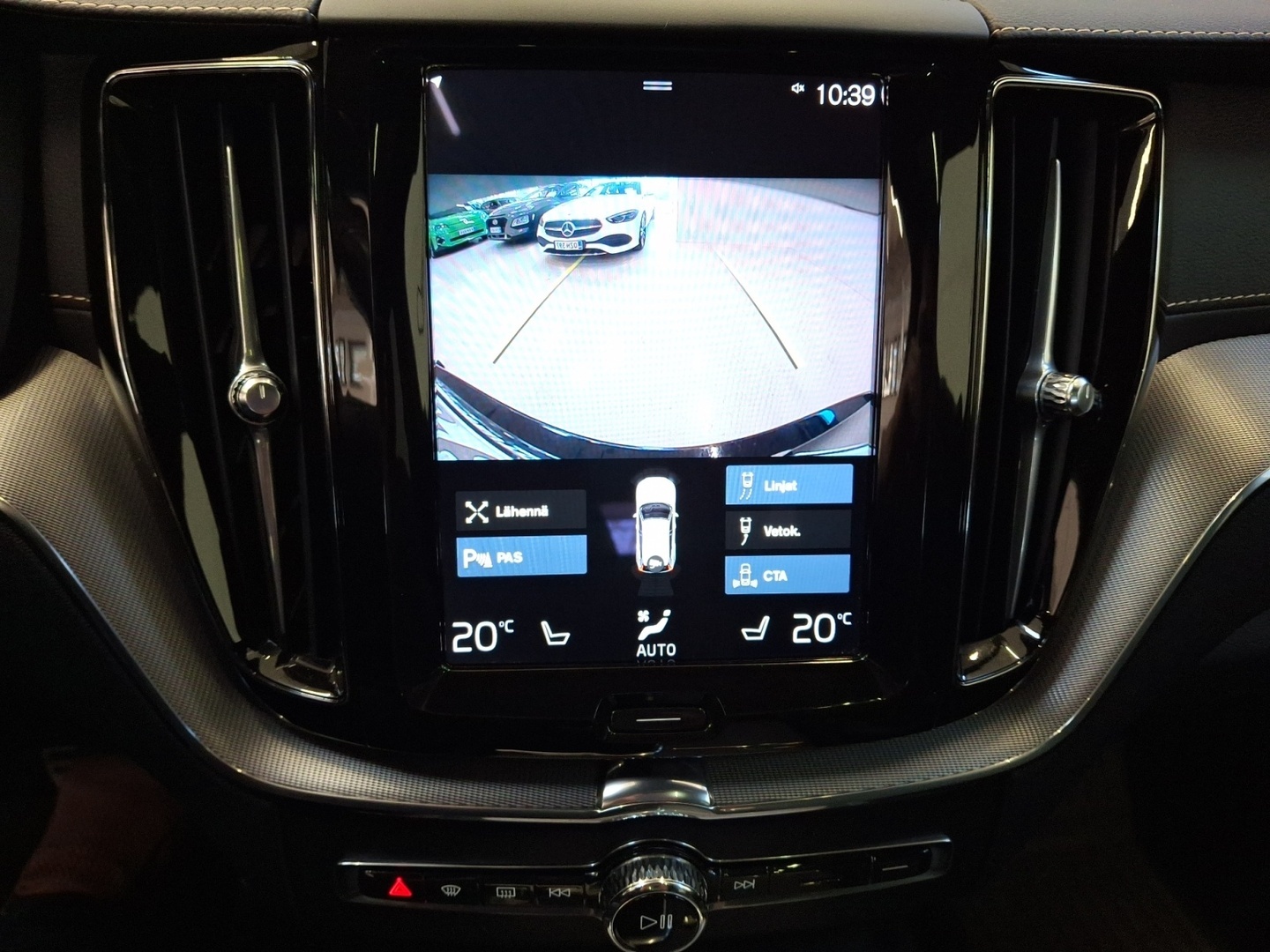 VOLVO XC60 2021
