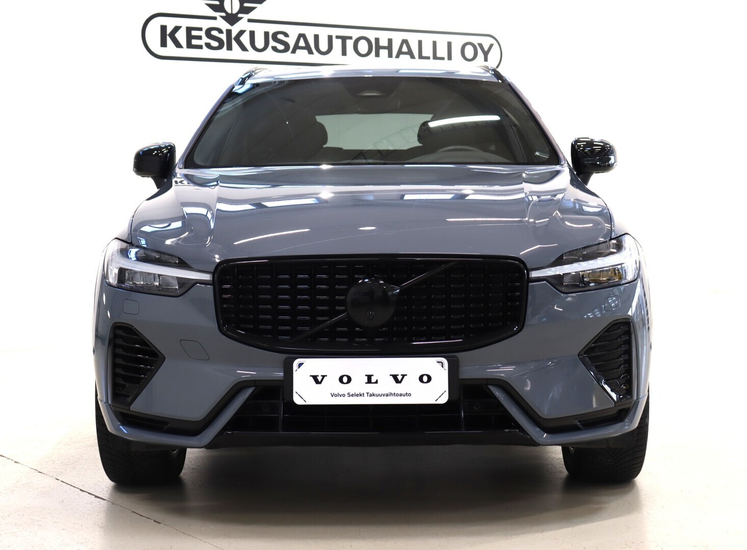 VOLVO XC60 2023