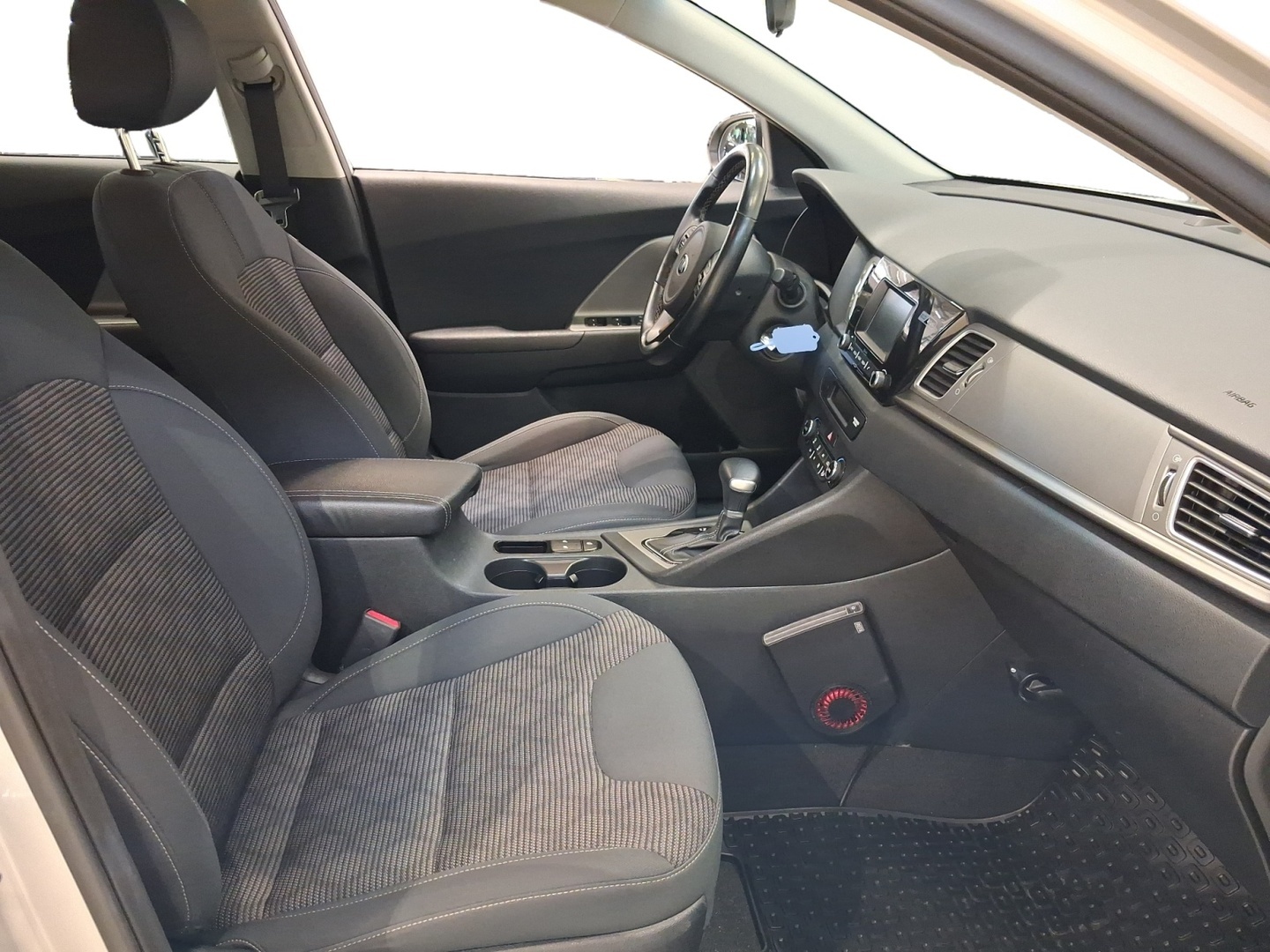 KIA Niro 11