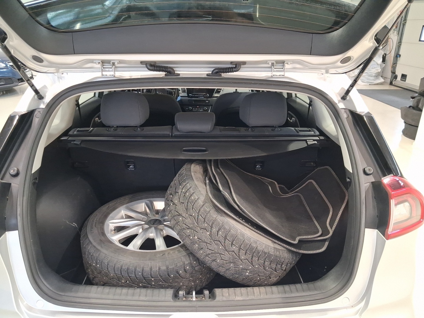 KIA Niro 23