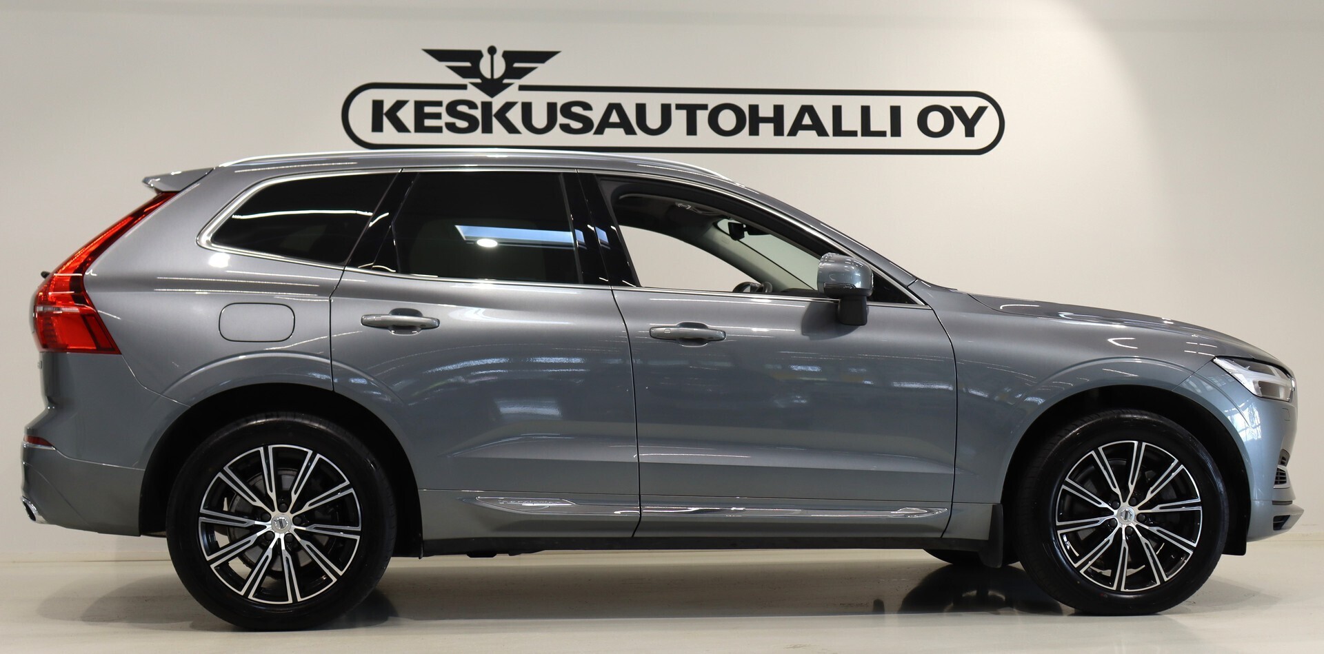 VOLVO XC60 2021