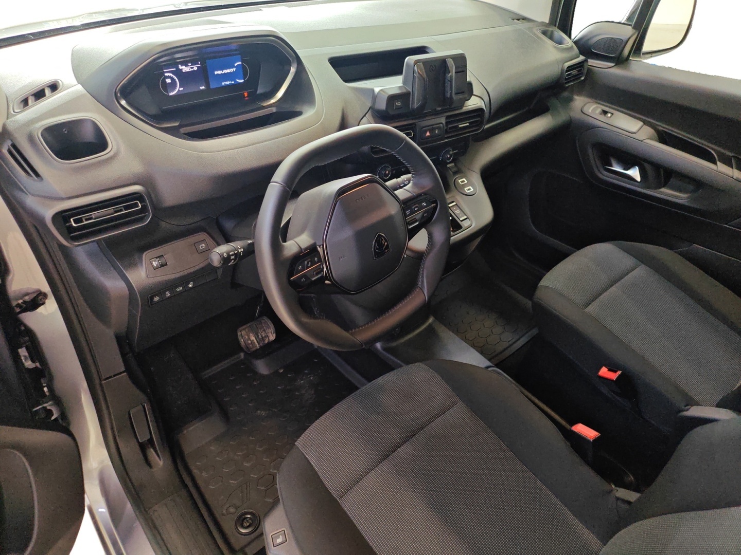 PEUGEOT Partner 2025