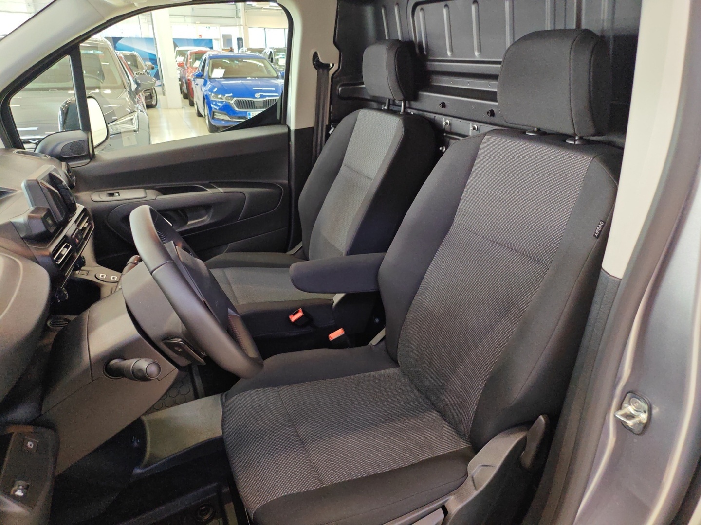 PEUGEOT Partner 2025