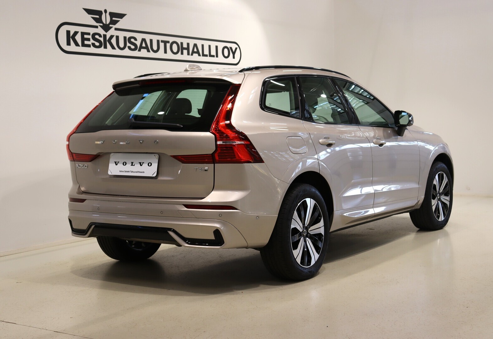 VOLVO XC60 2025