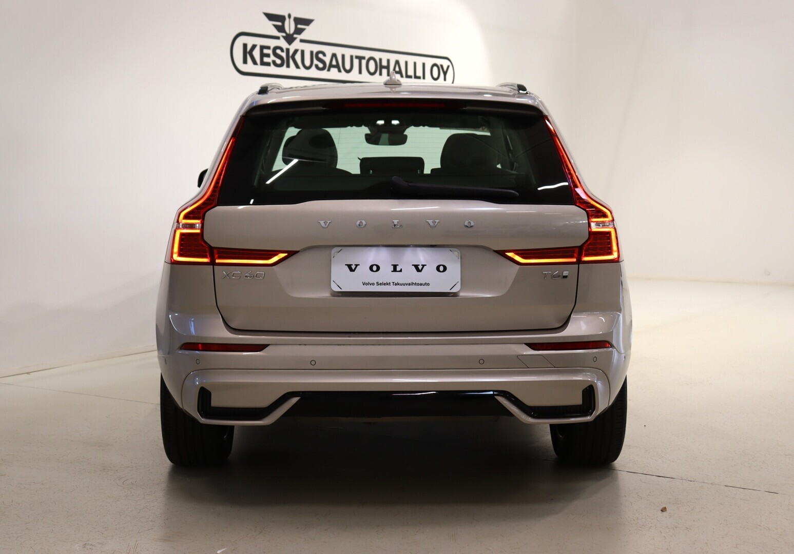 VOLVO XC60 2025