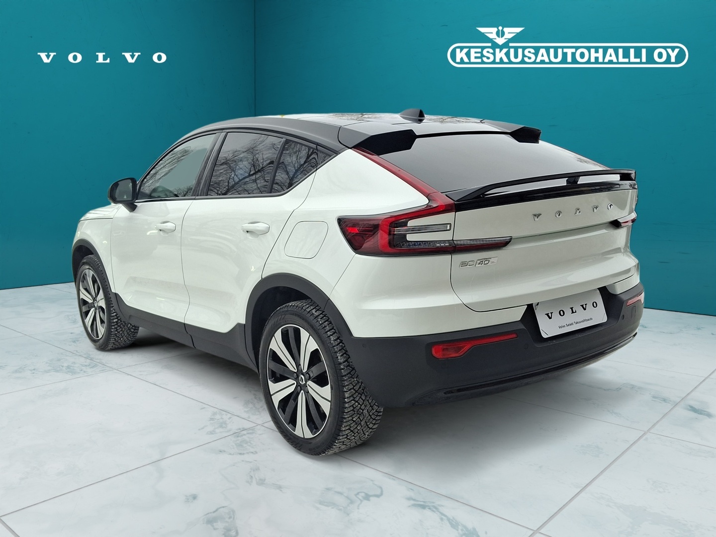 VOLVO EC40 2025