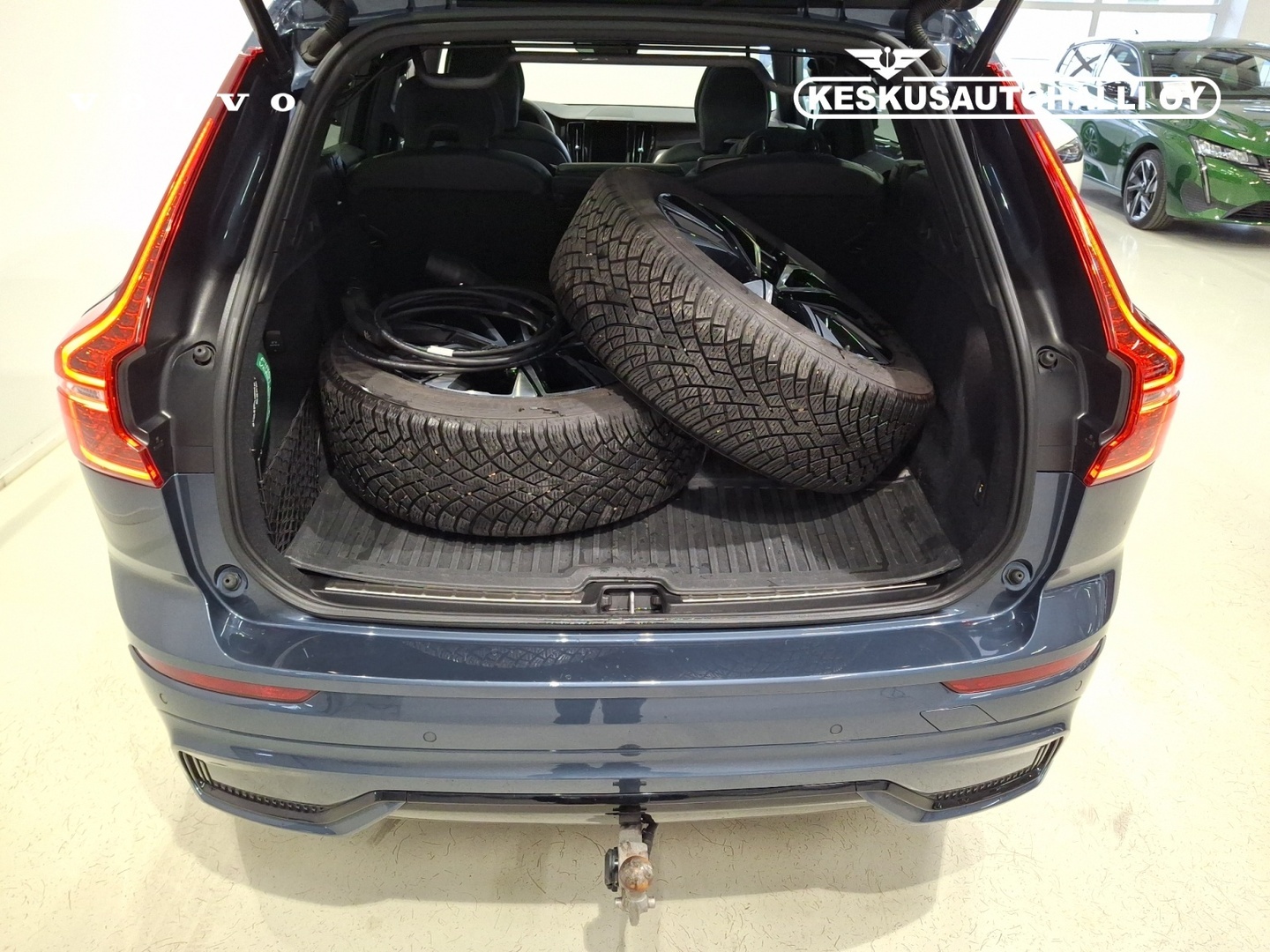 VOLVO XC60 2025