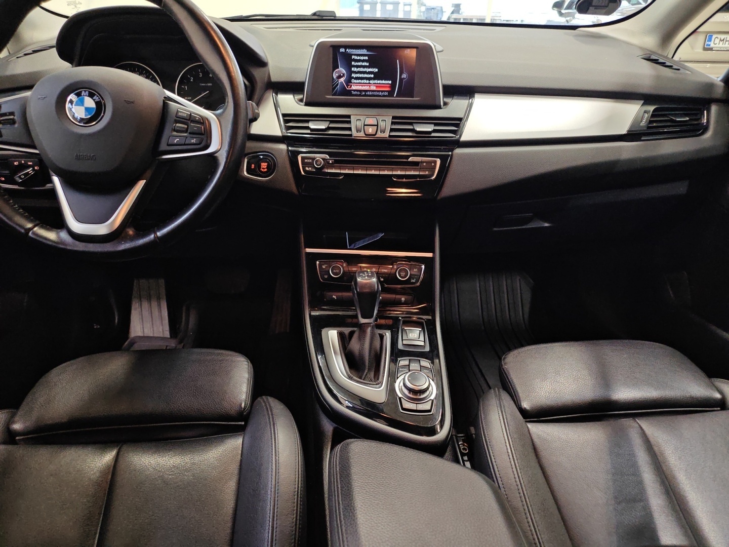BMW 218 2015