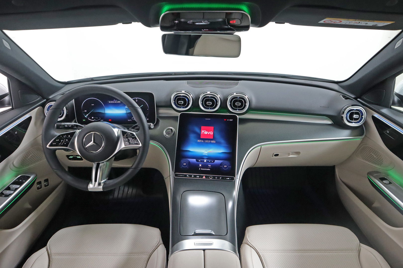 MERCEDES-BENZ C 2023