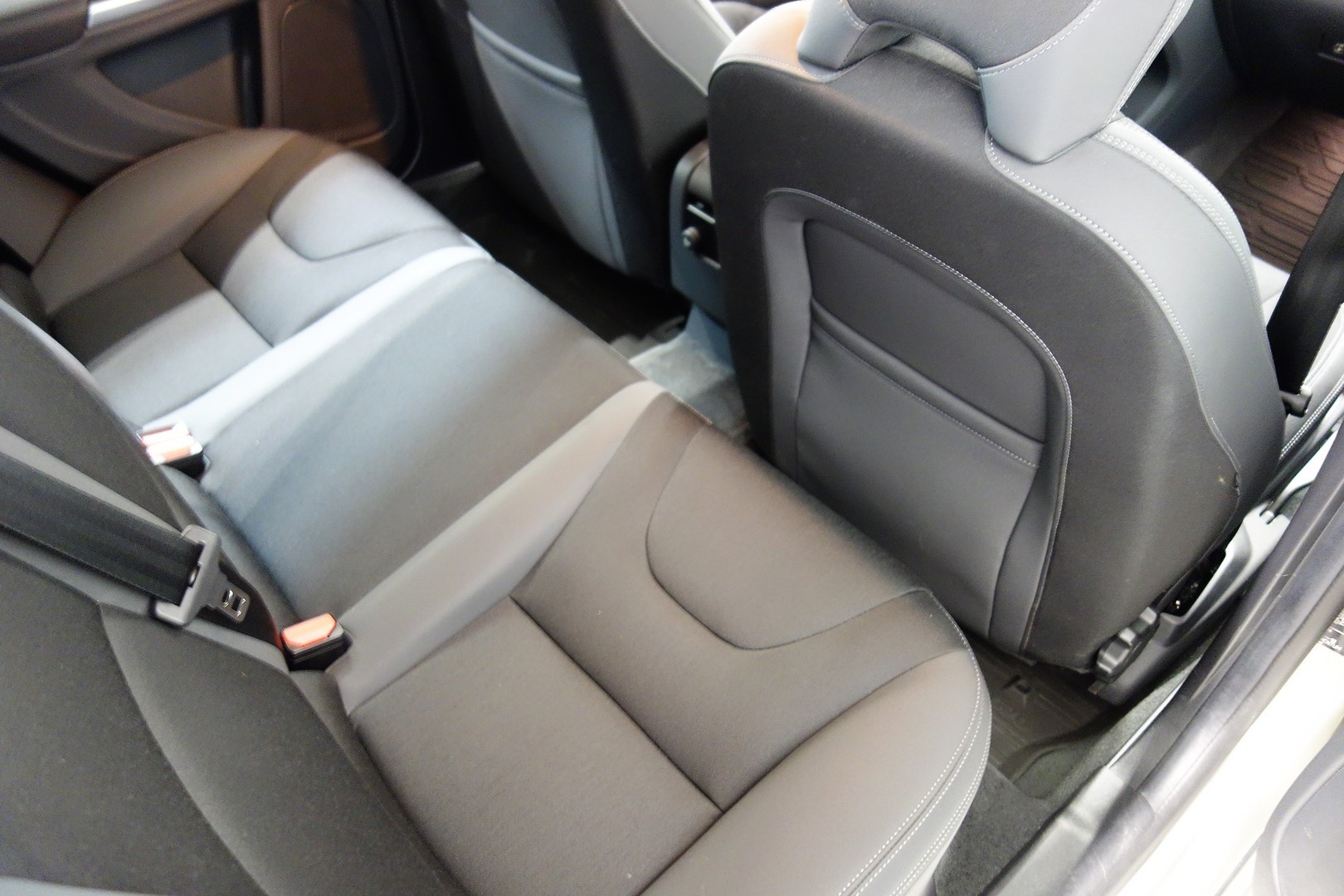 VOLVO V60 2014