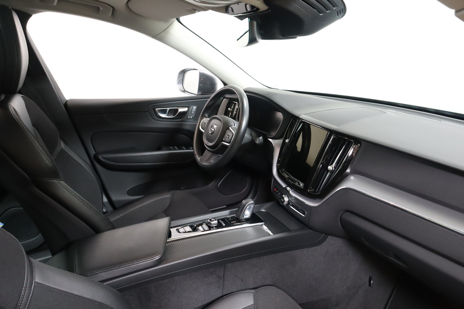 VOLVO XC60 2021