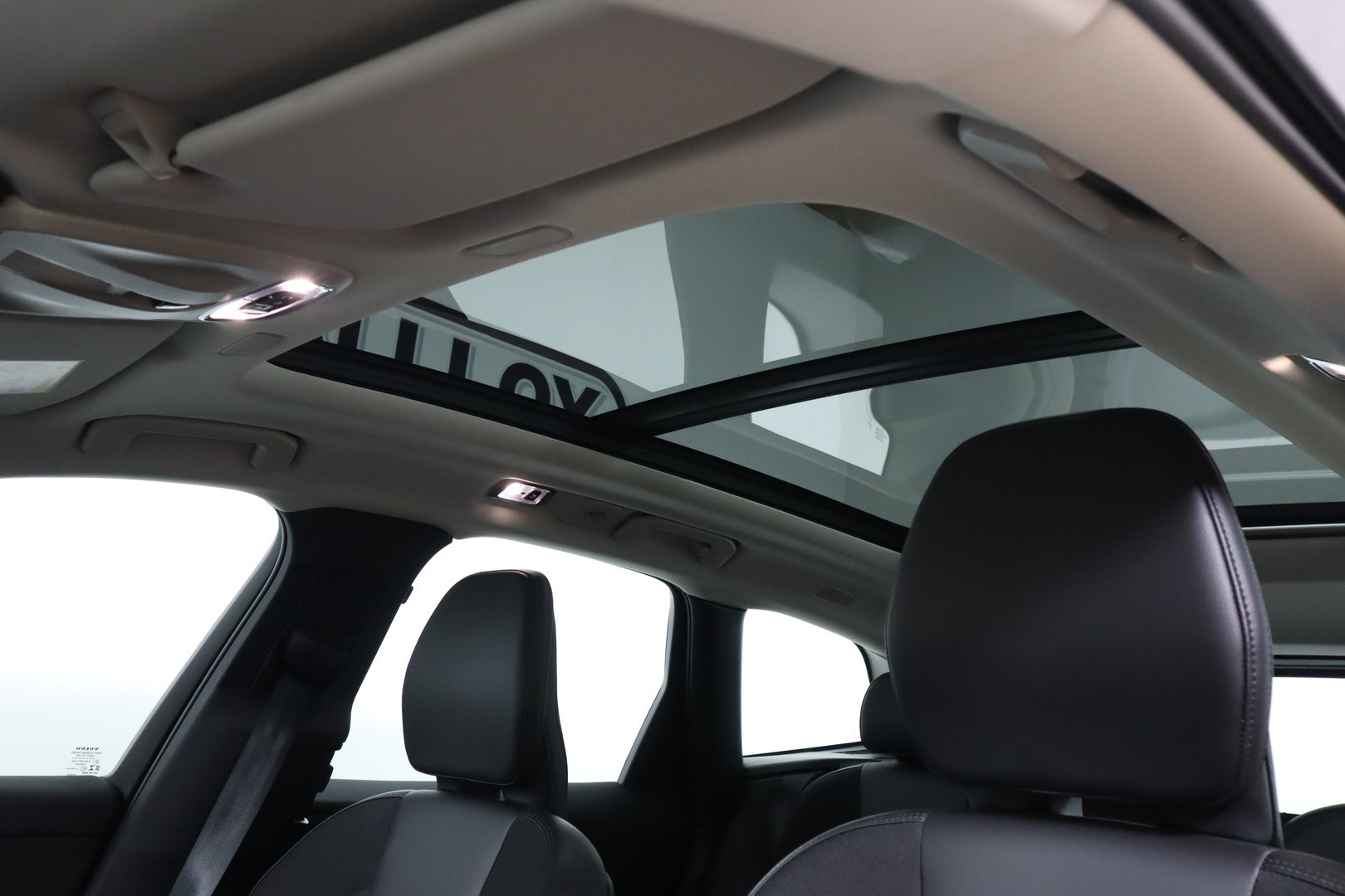 VOLVO XC60 2021