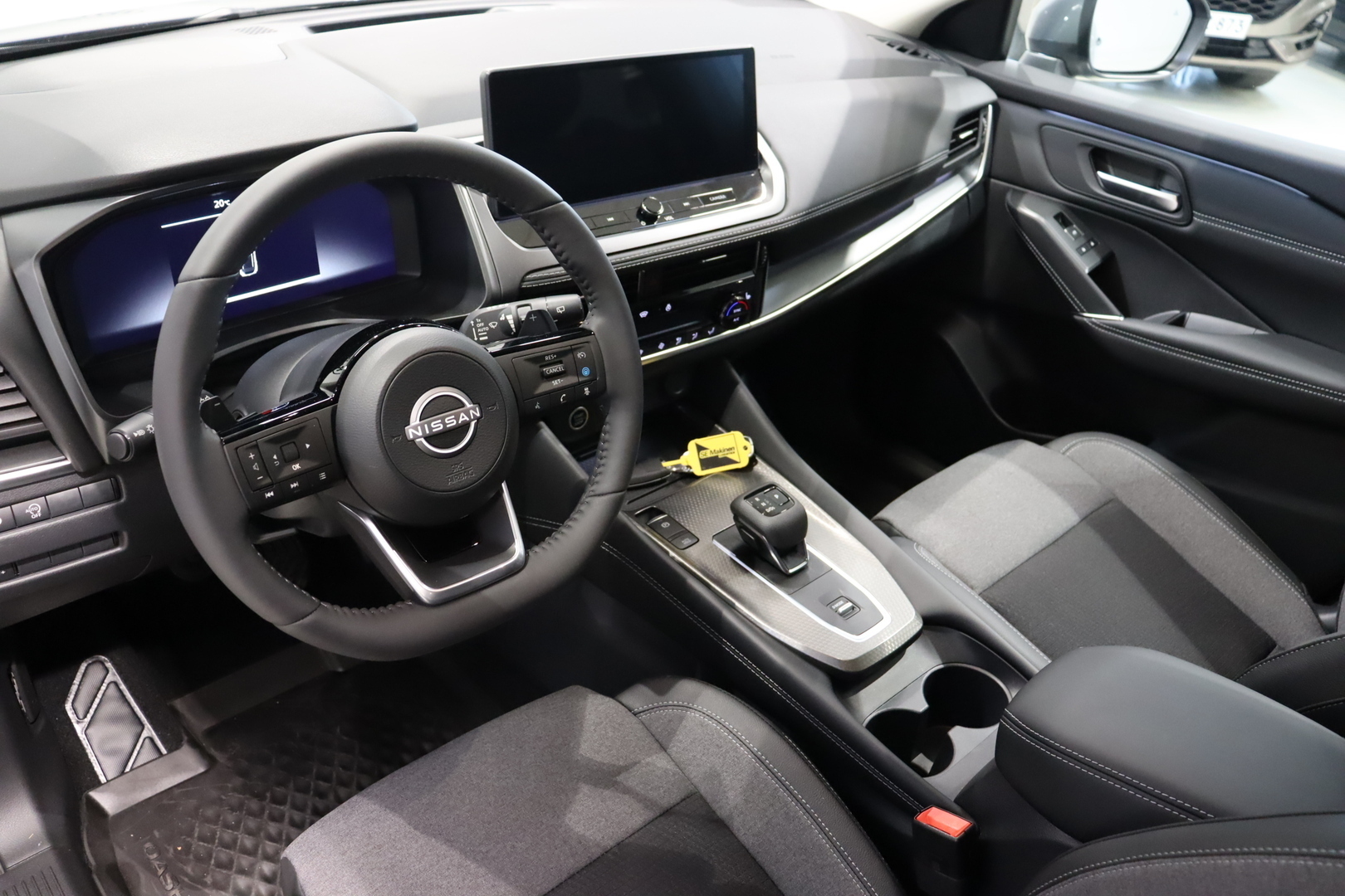 NISSAN Qashqai 2025