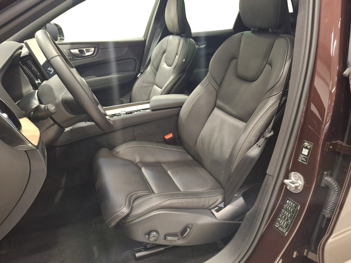 VOLVO XC60 2026
