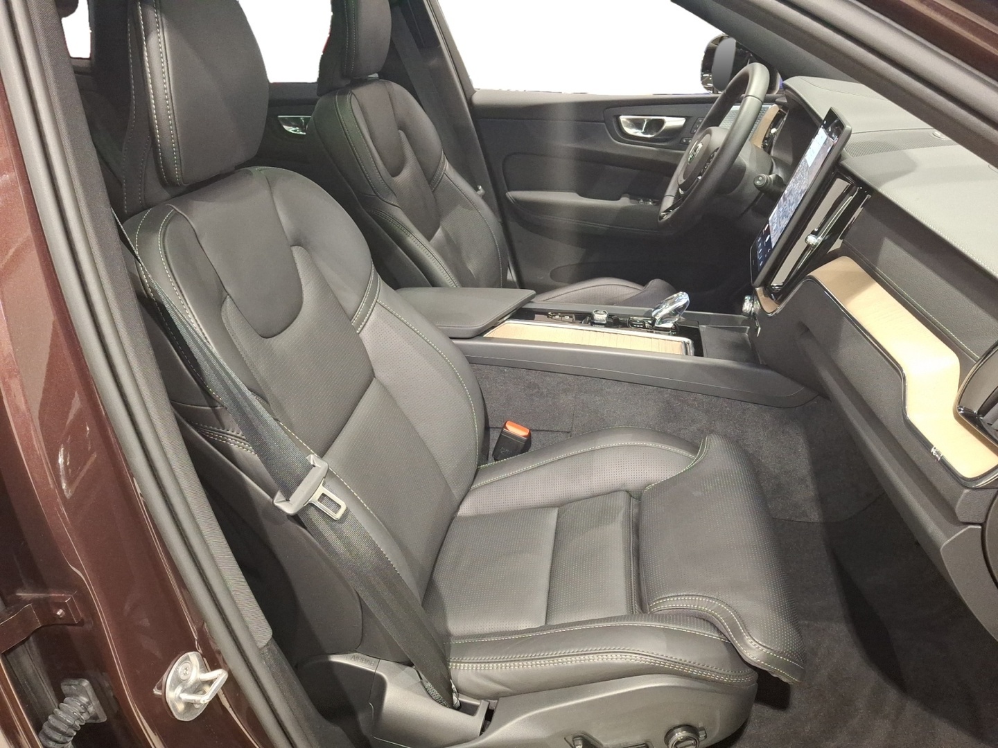 VOLVO XC60 2026
