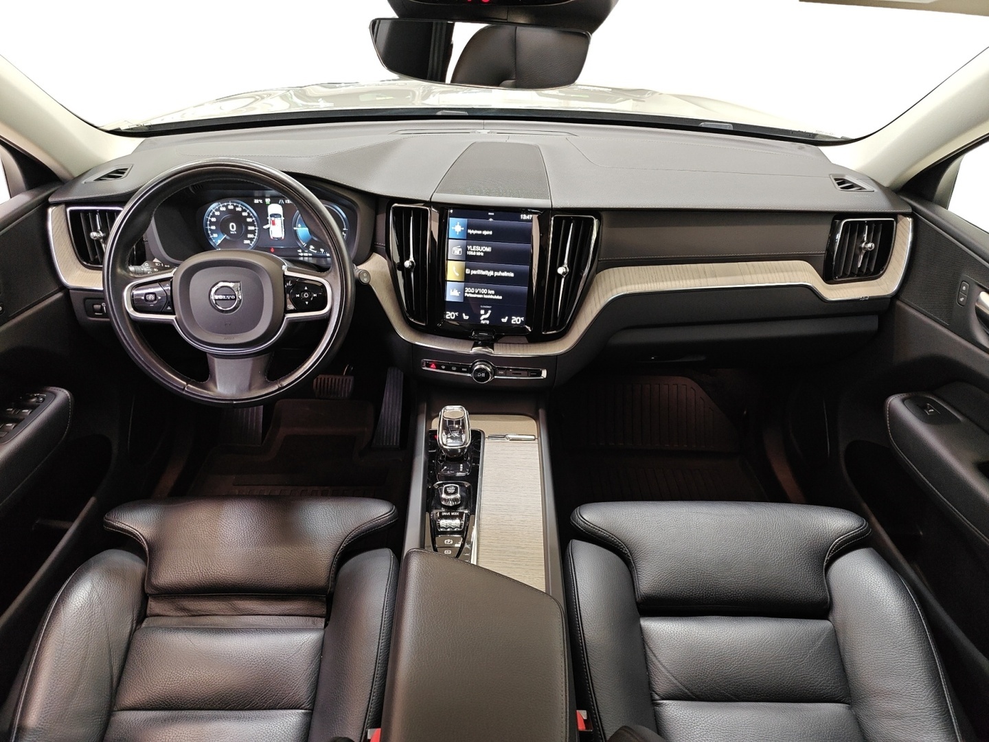 VOLVO XC60 2020