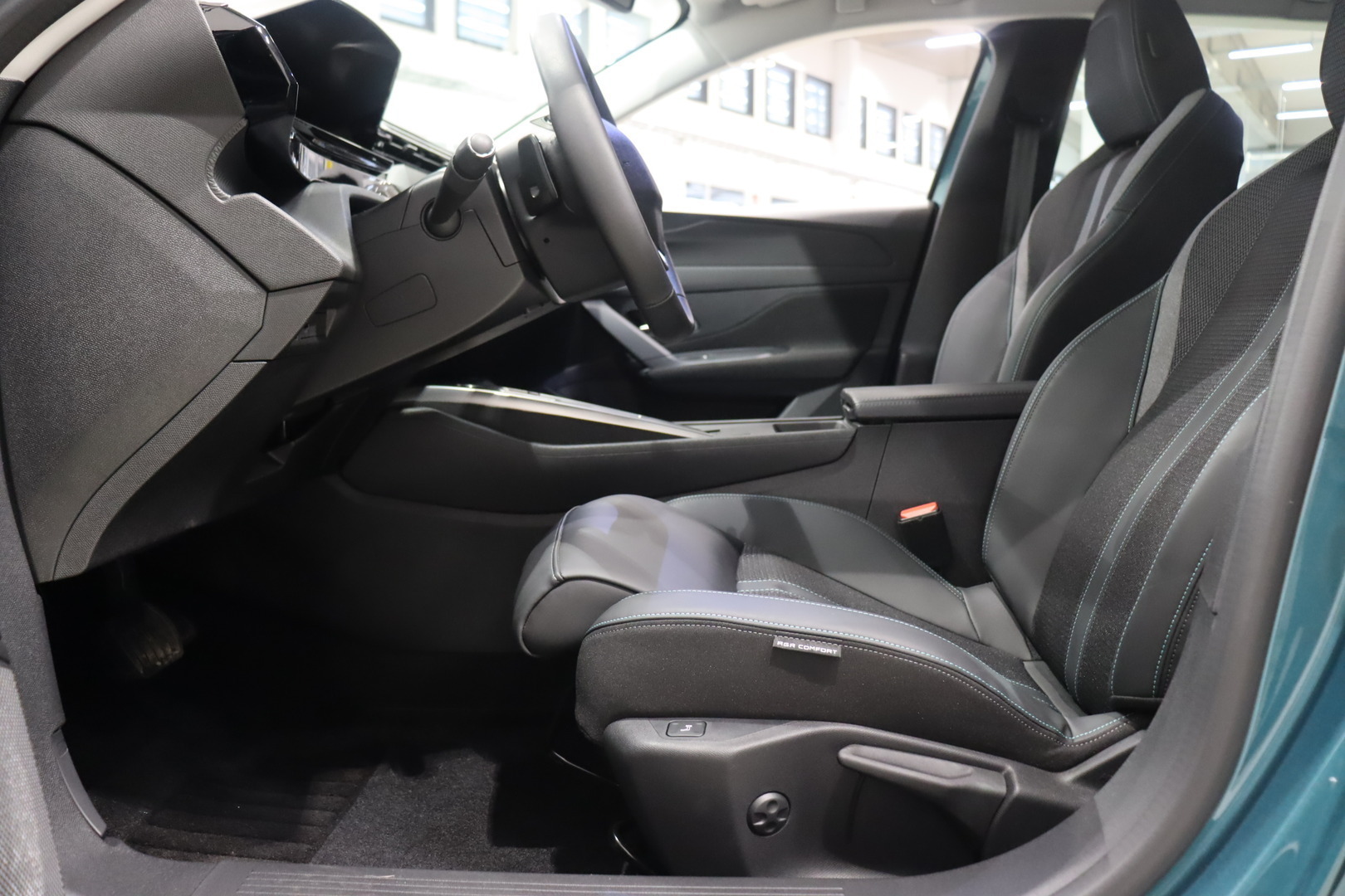 PEUGEOT 308 2023