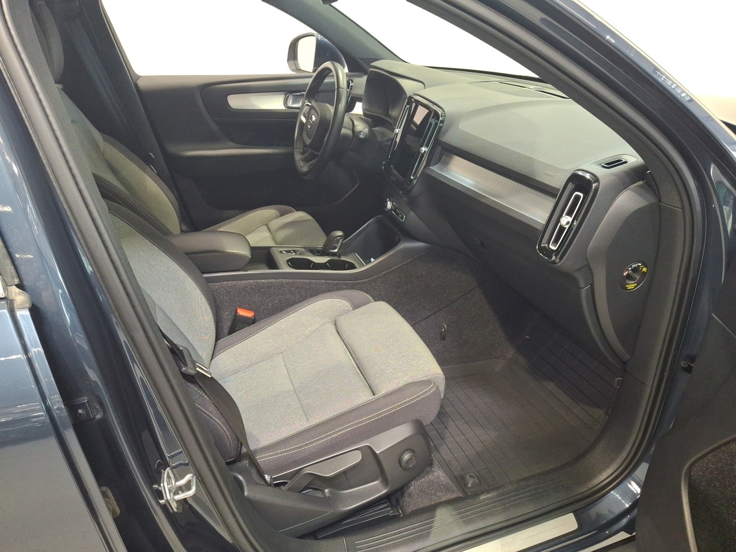 VOLVO XC40 2021