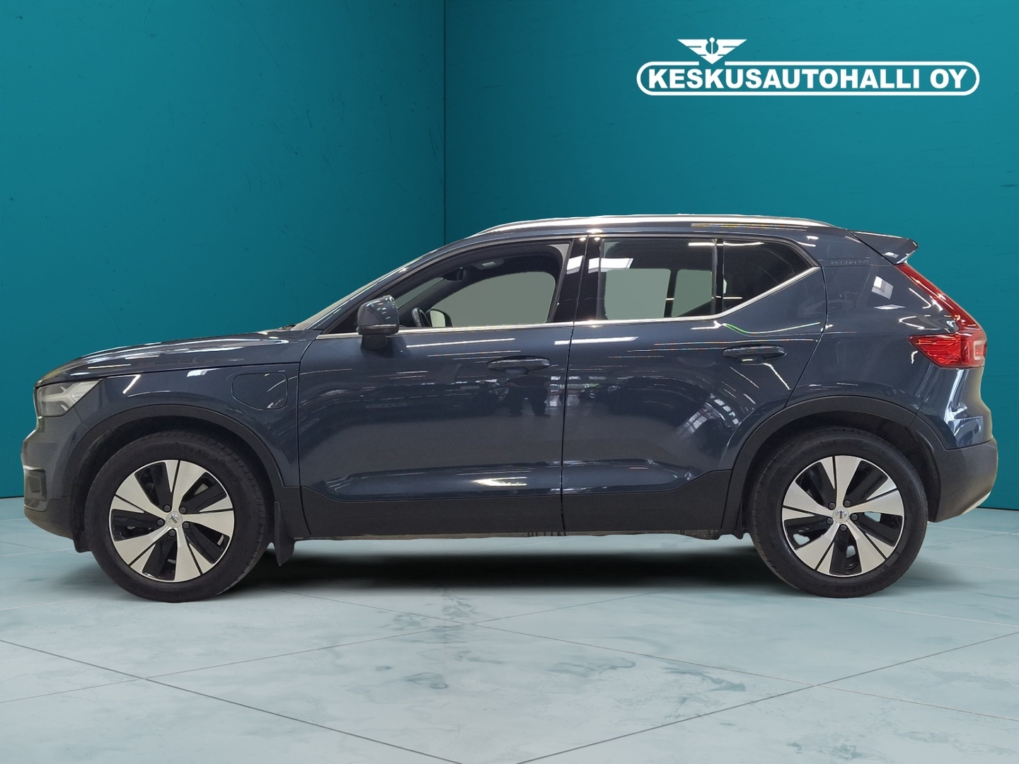 VOLVO XC40 2021