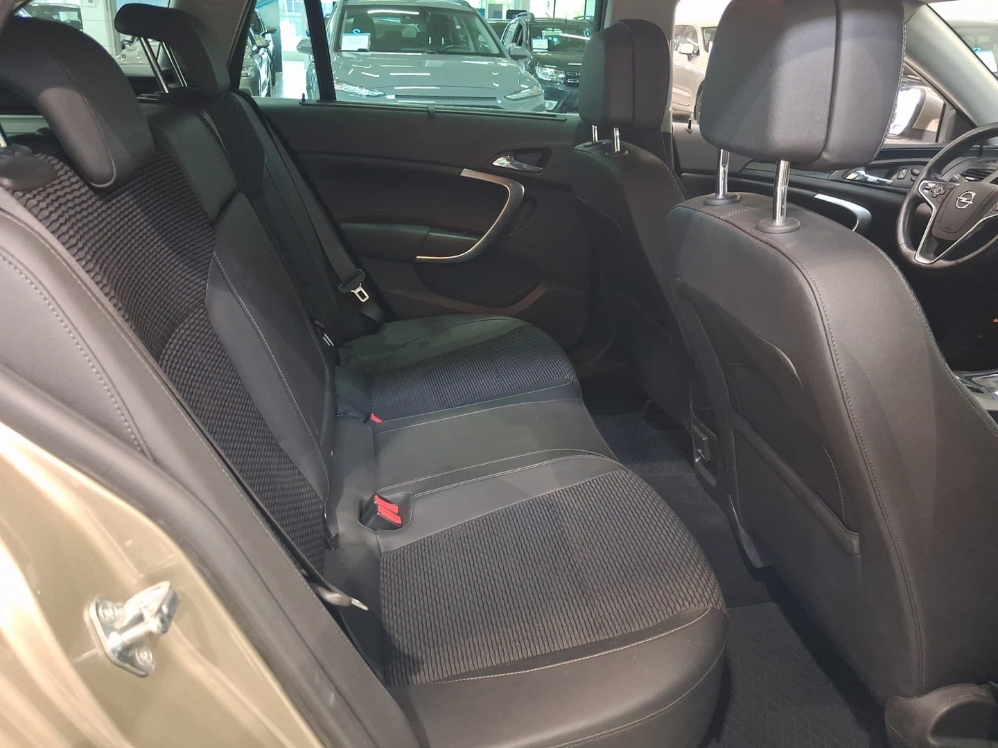 OPEL Insignia 21