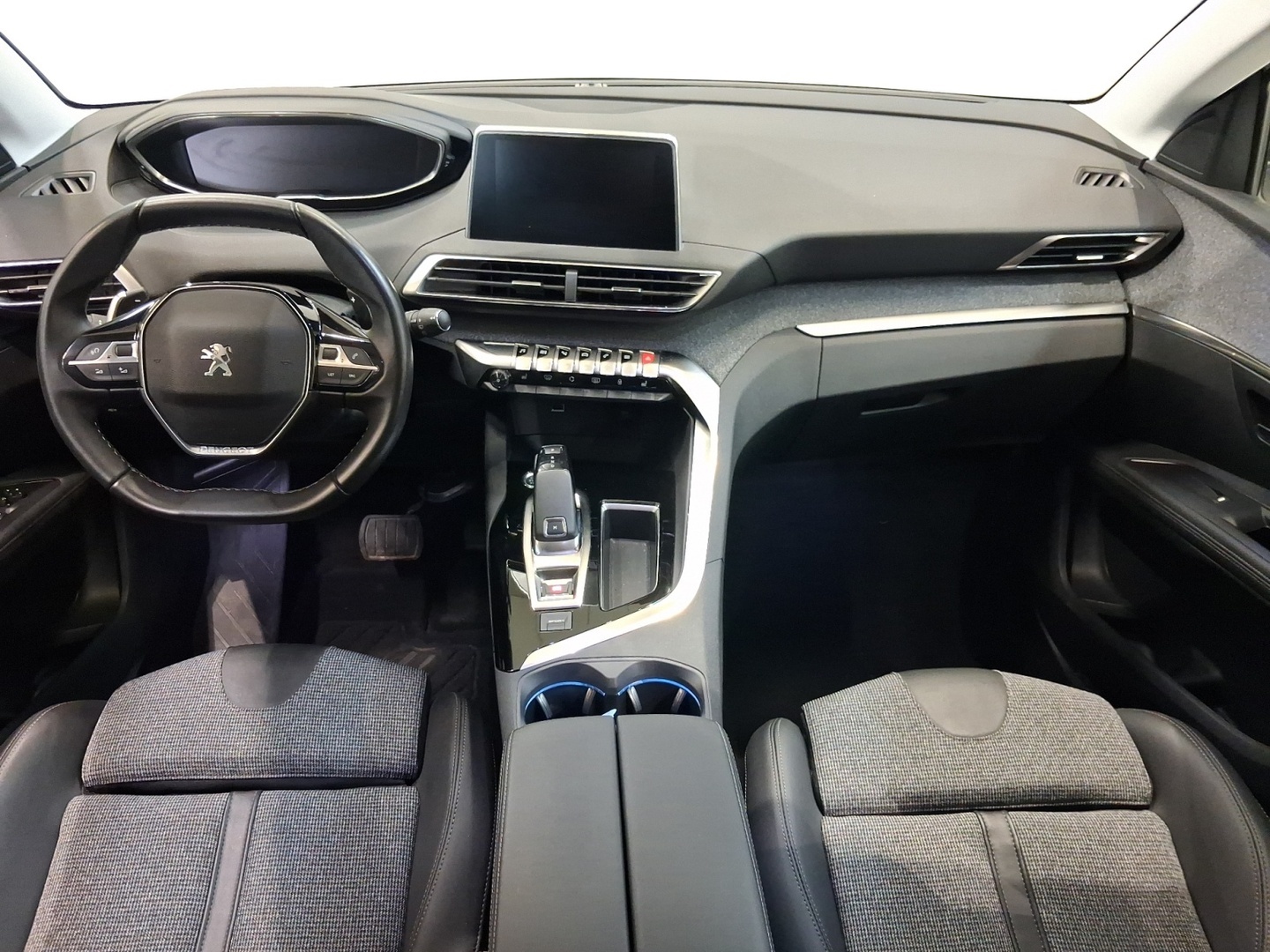 PEUGEOT 5008 2019
