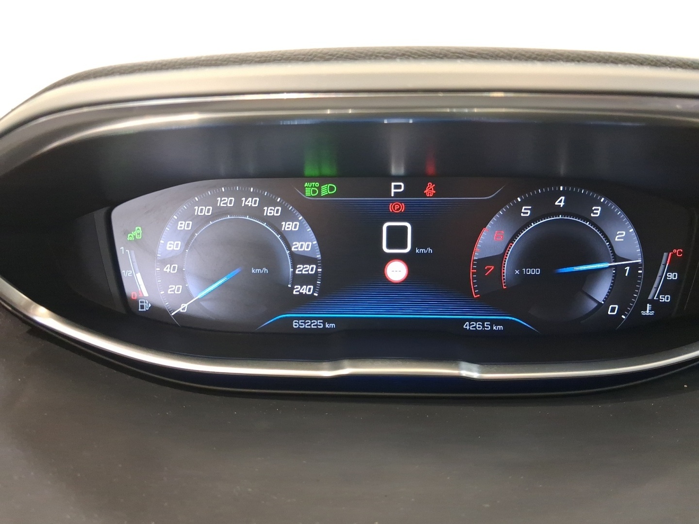 PEUGEOT 5008 2019