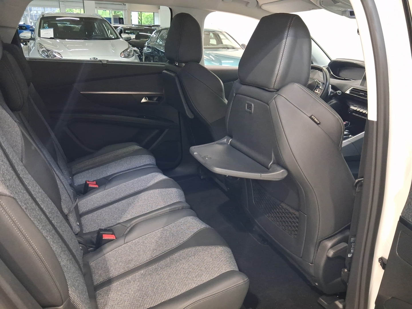 PEUGEOT 5008 2019