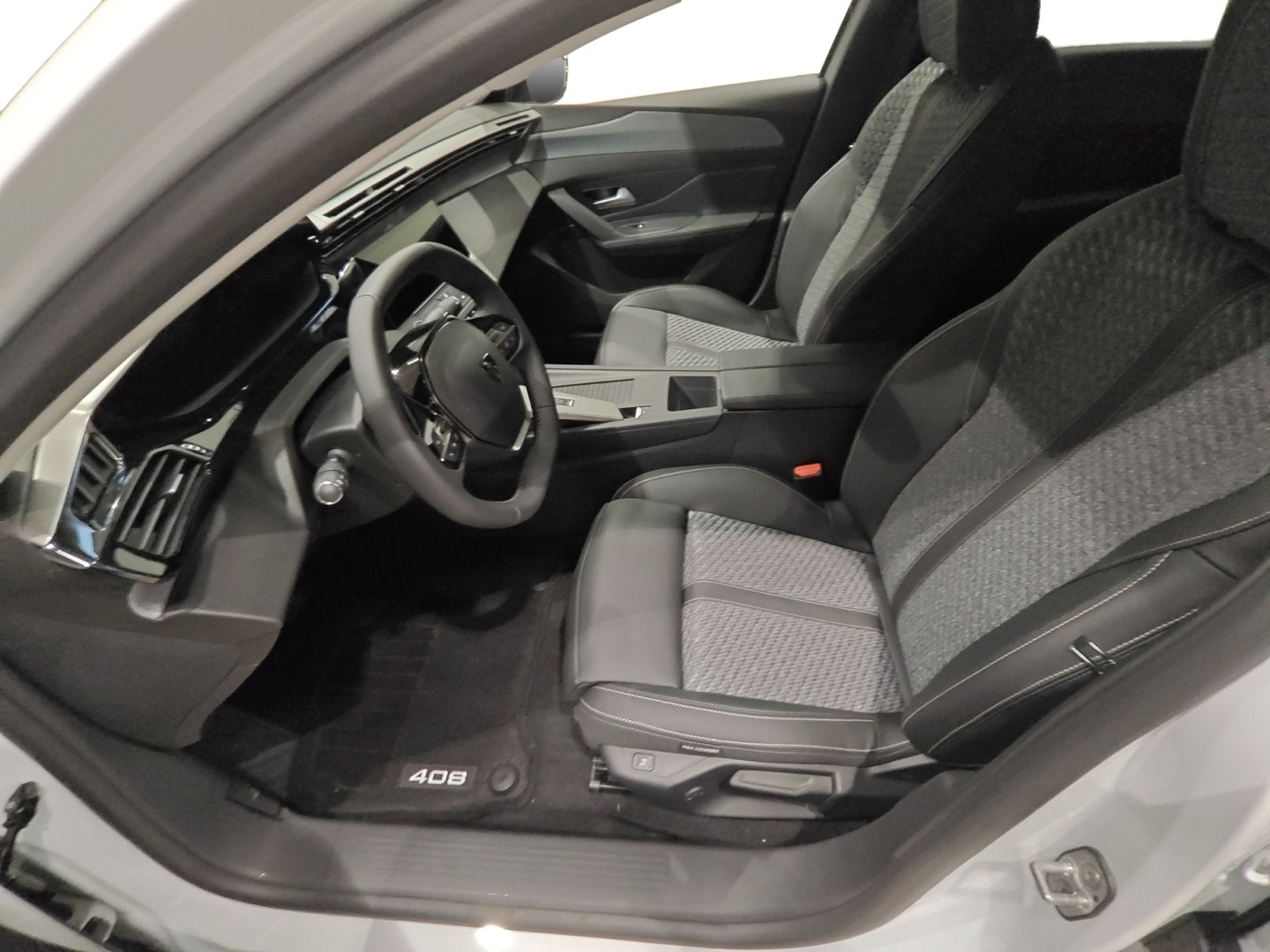 PEUGEOT 408 2026