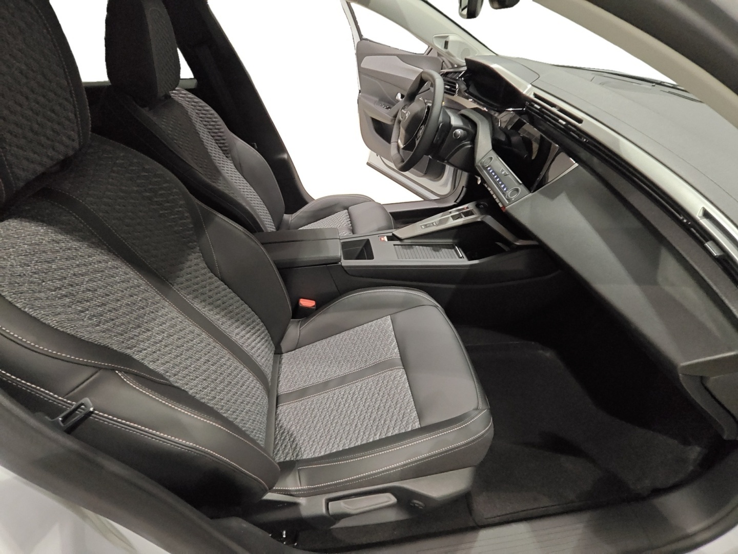 PEUGEOT 408 2026