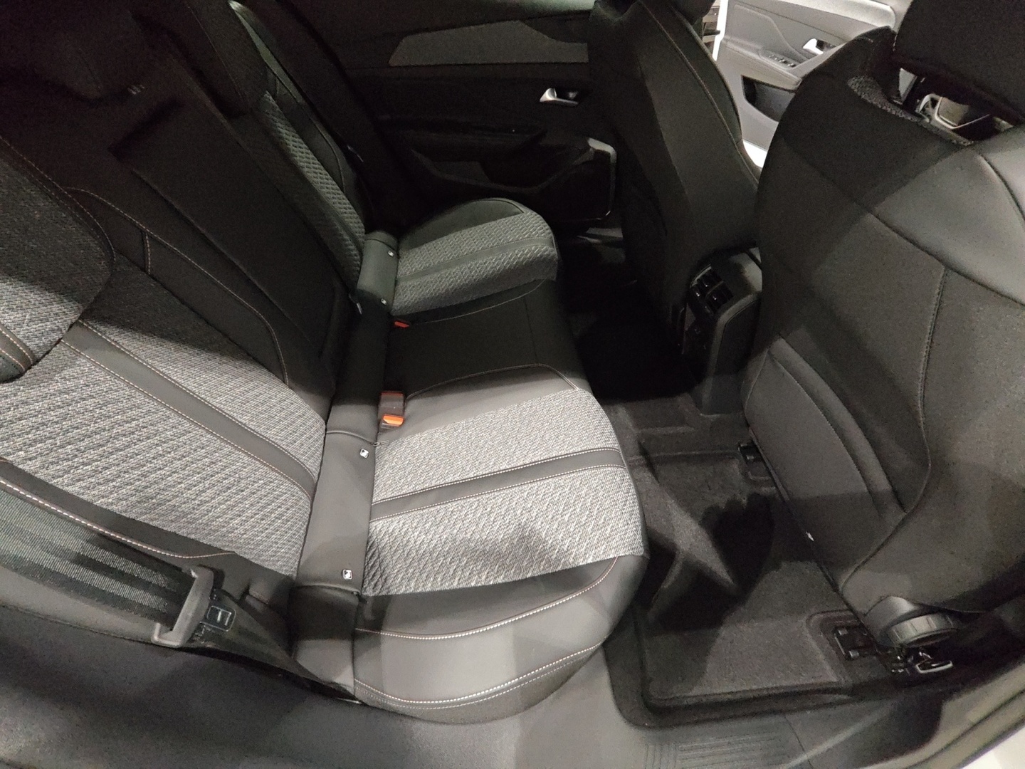 PEUGEOT 408 2026