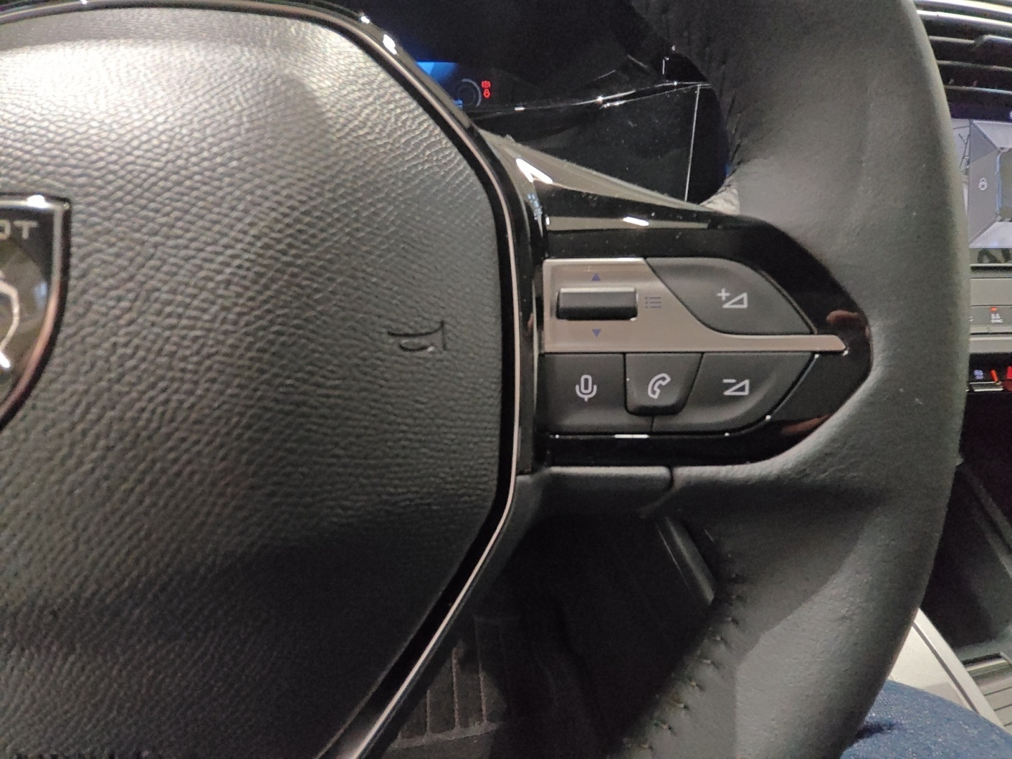 PEUGEOT 408 2026