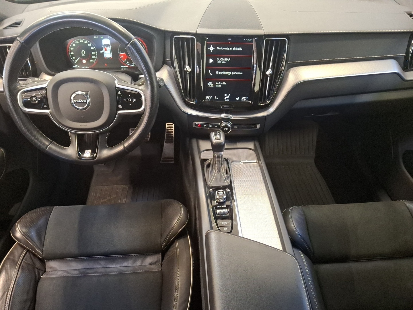 VOLVO XC60 2019