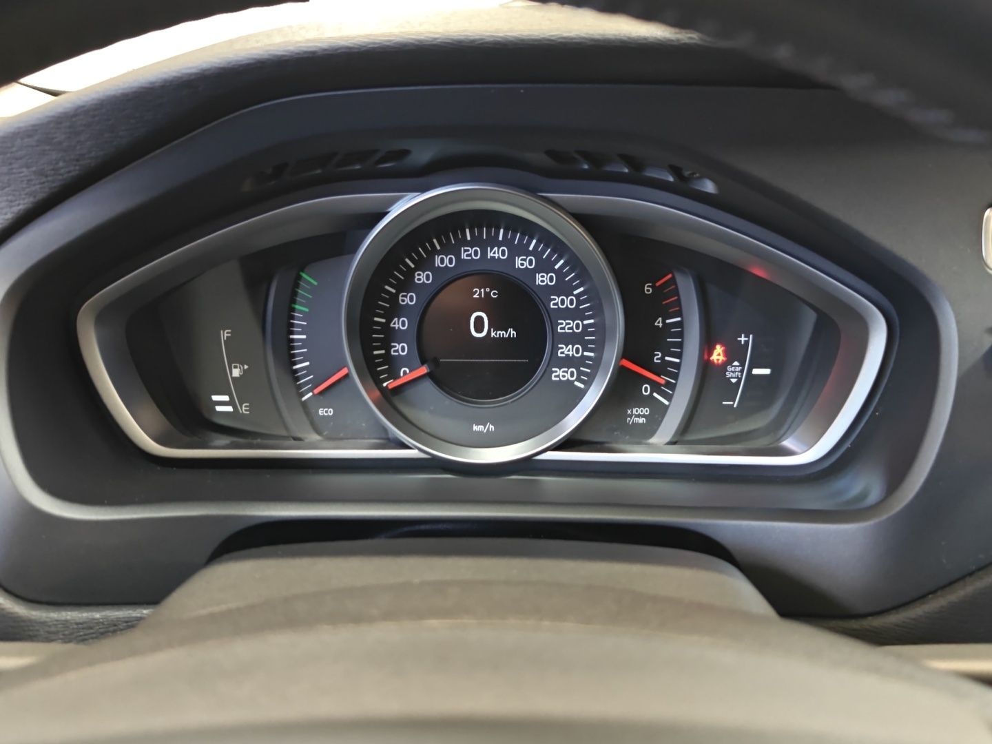 VOLVO V40 Cross Country 2013
