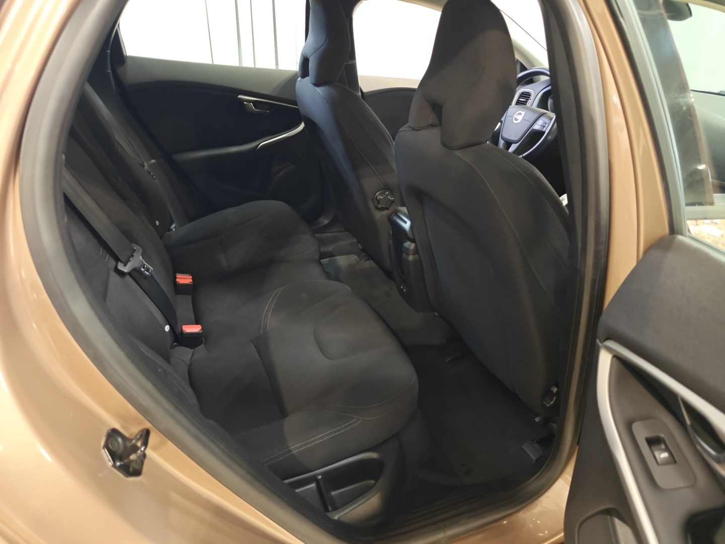 VOLVO V40 Cross Country 2013