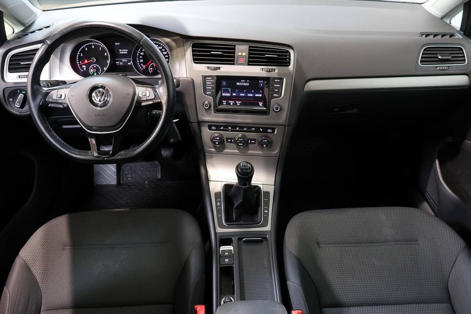 VOLKSWAGEN Golf 2015