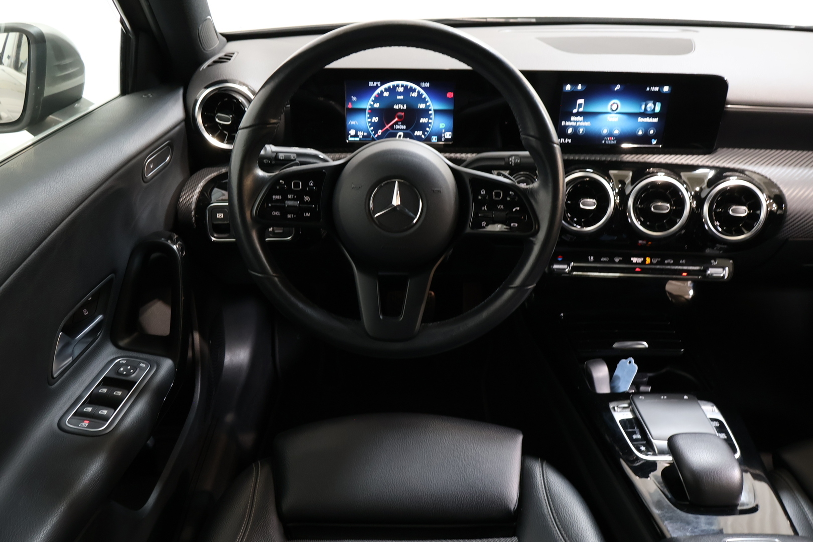 MERCEDES-BENZ A 2019