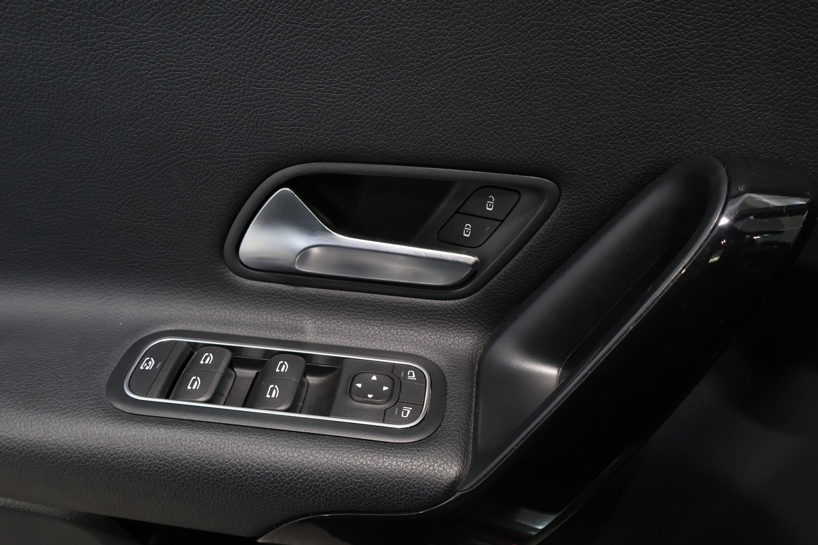 MERCEDES-BENZ A 2019