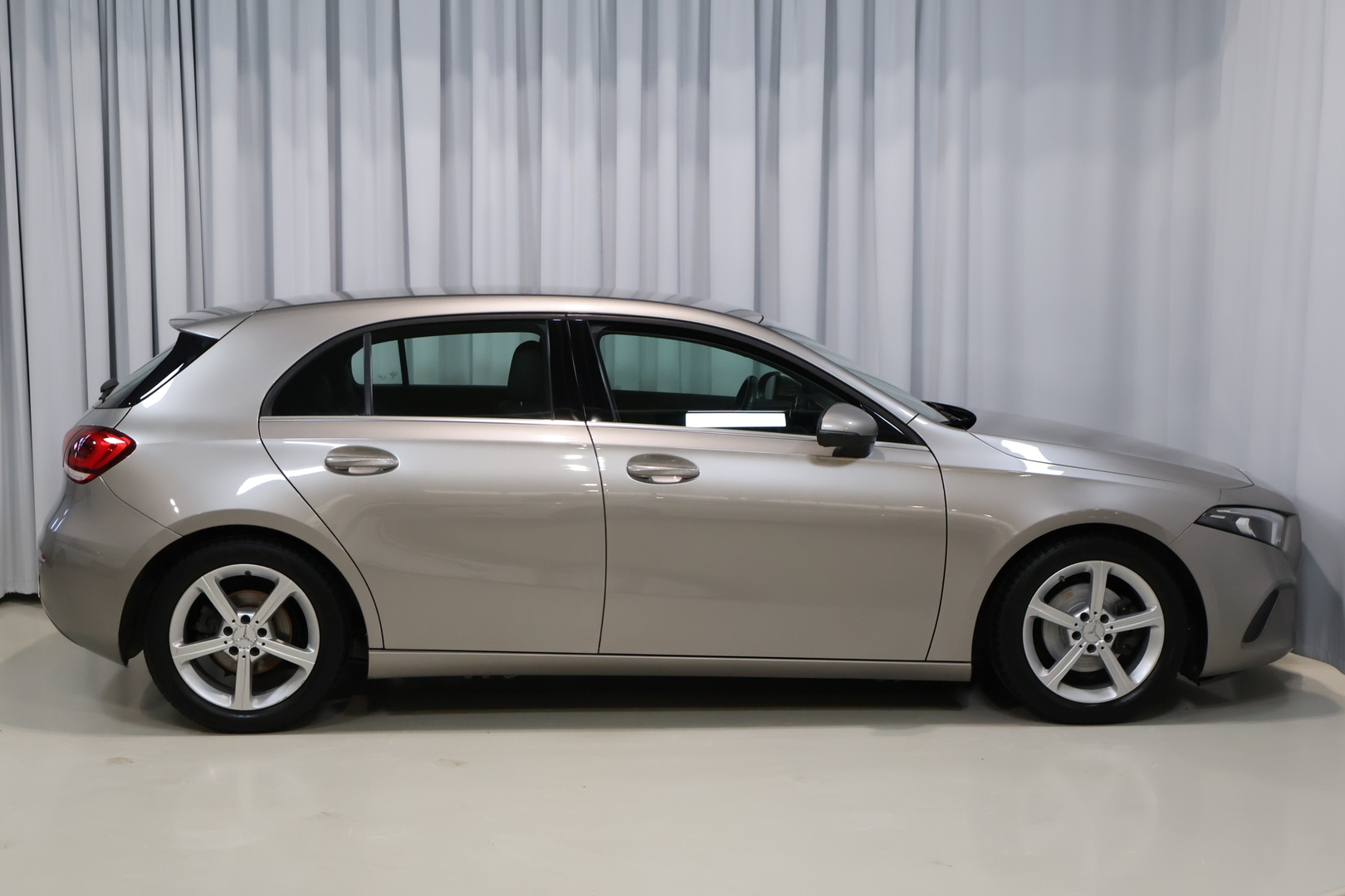 MERCEDES-BENZ A 2019