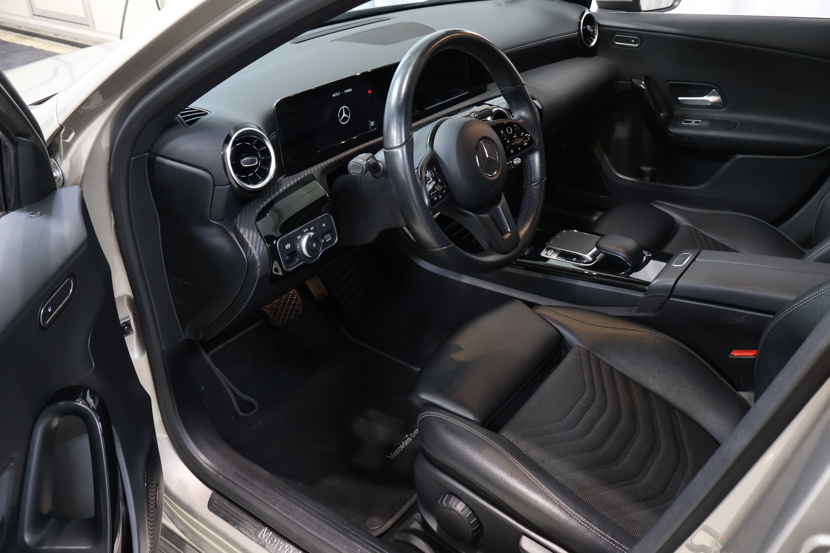 MERCEDES-BENZ A 2019