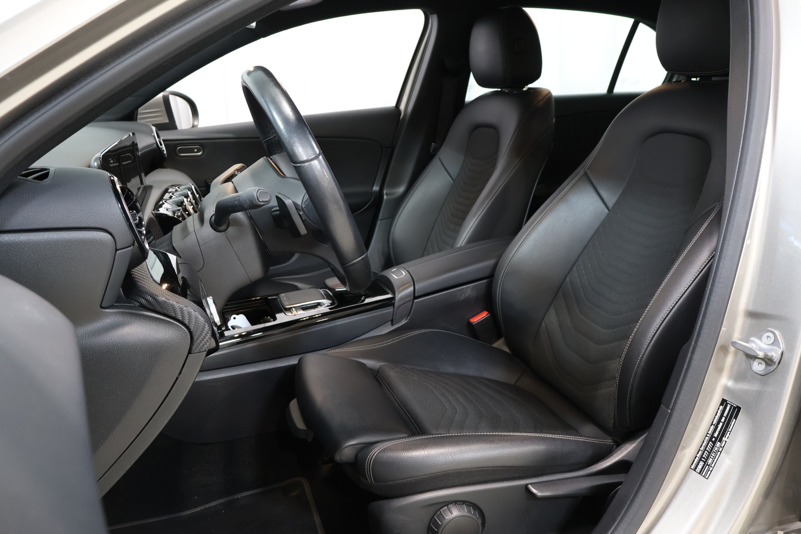 MERCEDES-BENZ A 2019