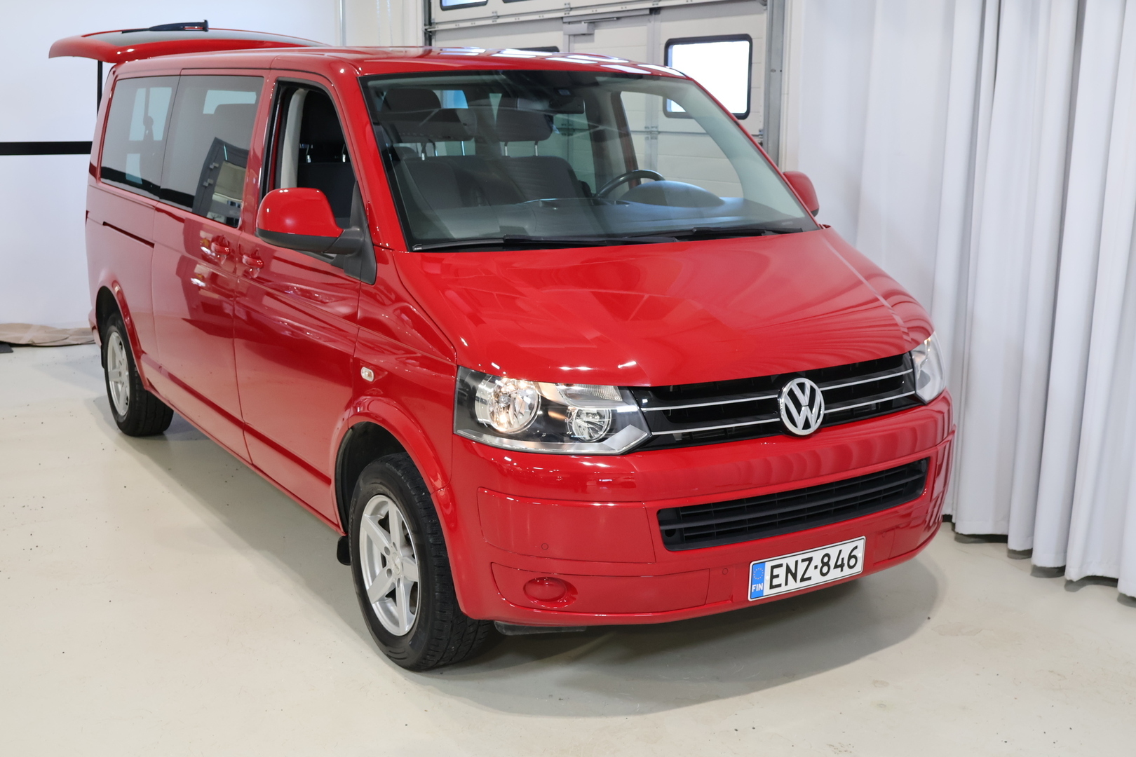 VOLKSWAGEN Caravelle 2014